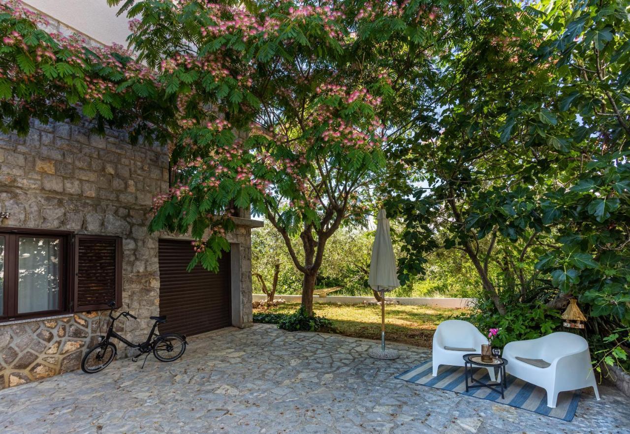 Apartment Magnolia Šilo Εξωτερικό φωτογραφία