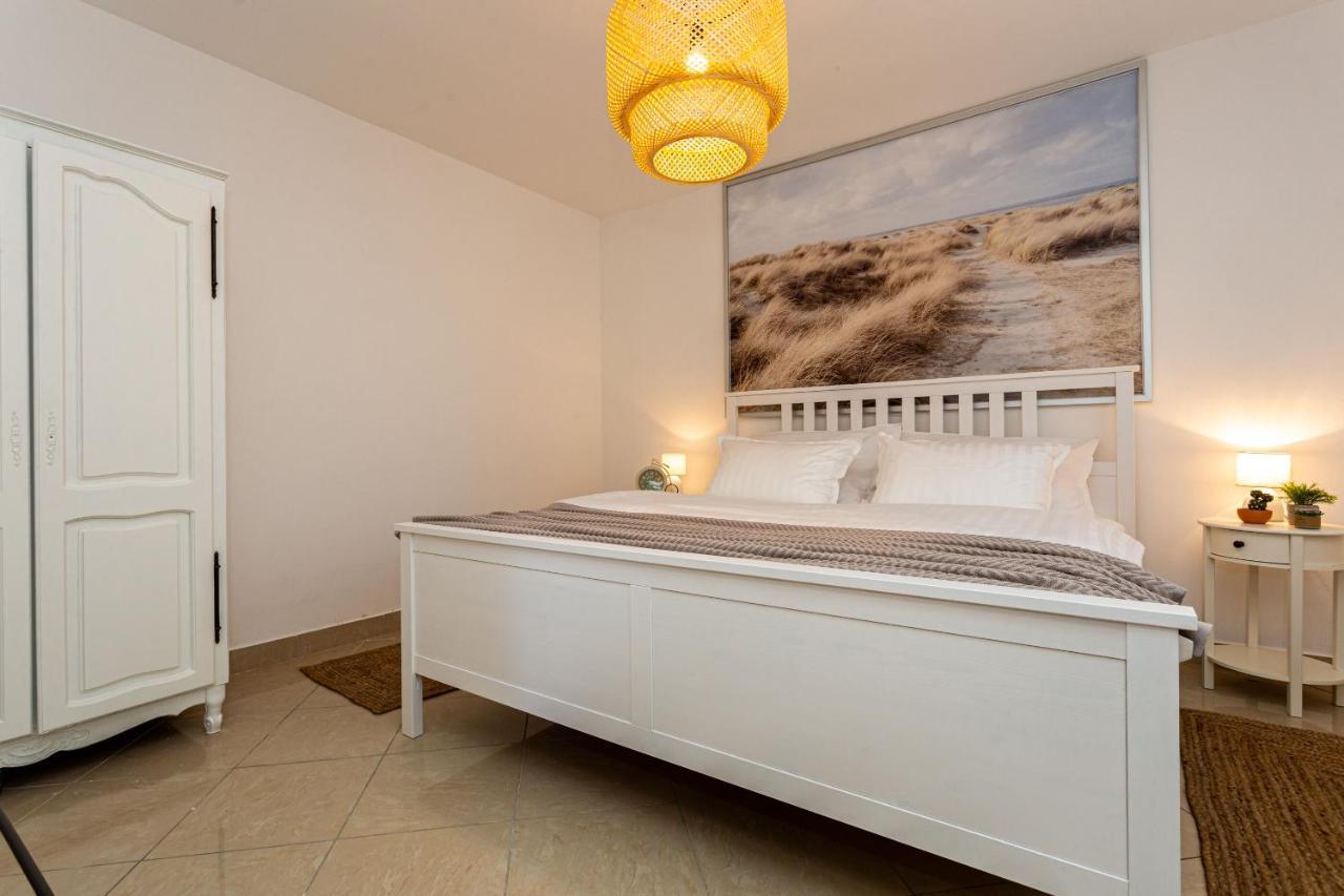 Apartment Magnolia Šilo Εξωτερικό φωτογραφία